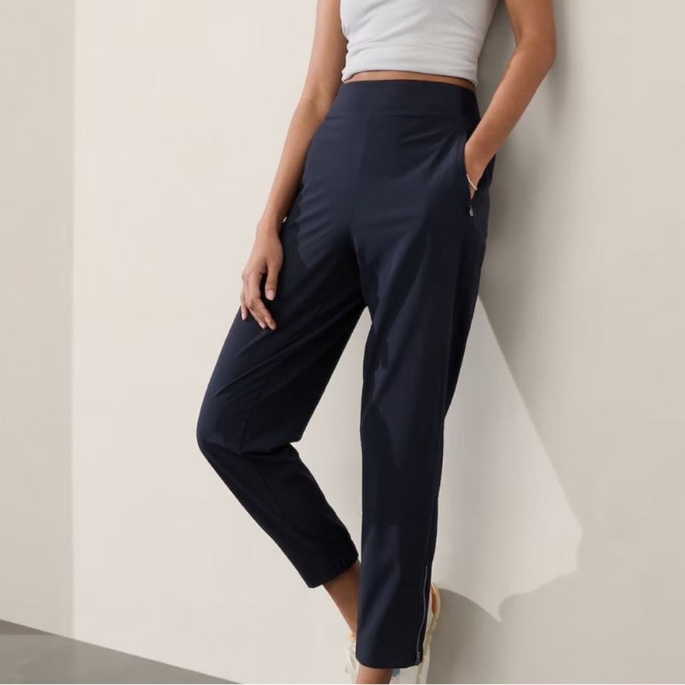 NEW Athleta Brooklyn Heights Jogger Pant in Navy Blue Women's Size 8
